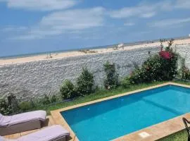 La petite villa avec piscine pieds dans l'eau
