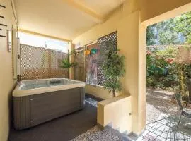 Athens Country House - Heated Jacuzzi - free bikes