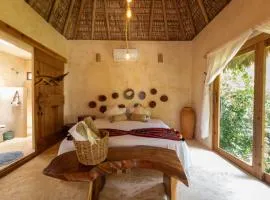 Casa Mariposa Beach Hotel