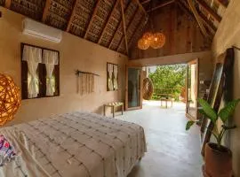 Casa Mariposa Beach Hotel