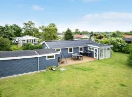 4 Bedroom Cozy Home In Middelfart