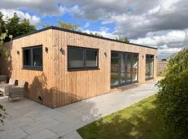 Court Lane Stables - Premium Rural Retreat with Hot Tub