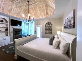 Cozy 5BR Escape: Games Room, Grill, Near Hiking
