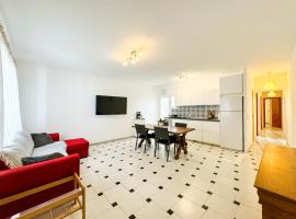 Beautiful bungalow near the sea, hotel in Torrevieja