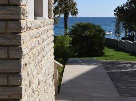 Suites Villa Ropu&scaron;, Hotel in Novalja