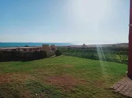 لاسرينا عيون موسي راس سدر أرضي بجاردن فيو بحر وعلي البيسين للعائلات فقط