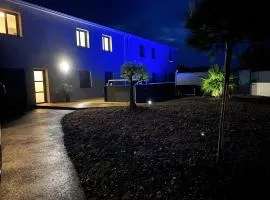 Villa les Tonnelles 1 à 800m de la plage et 500m de la forêt
