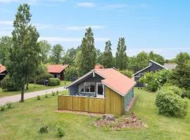 Nice Home In Hovborg With Wifi