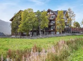 2 Bedroom Cozy Apartment In Geilo