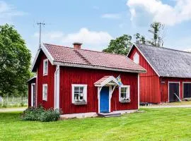 Two-Bedroom Holiday Home In Rorvik