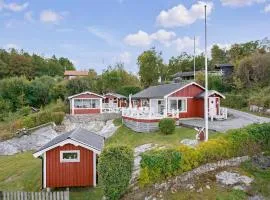 Cozy Home In Uddevalla