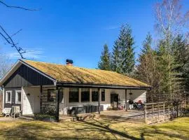 2 Bedroom Stunning Home In Örkelljunga