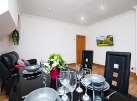 Immaculate Condition 3 Bed En-Suite Refurbished House, ξενοδοχείο σε Goodmayes
