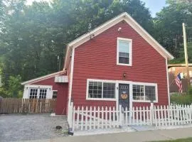 The Cozy Red cottage