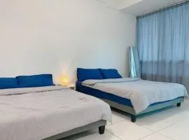 2-4 Pax Spacious Muji Living at Austin Height #11