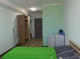 Лазурит, hotel v destinaci Bosteri