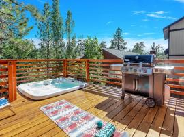Sled-Ski Lakeside Village Cabin - Spa - BBQ - Firepit - Loft - Games, ξενοδοχείο με σπα σε Big Bear Lake