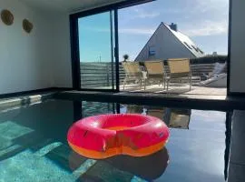 GOUELTOC- villa luxe piscine interieure spa 100 m de la plage 10 pers