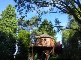 Domaine De La Carrauterie by Terre Insolite
