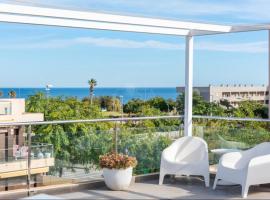 LUXURY APT with SEAVIEW ROOF NEAR THE BEACH, hotel i La Horadada