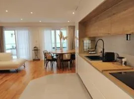 AAA SEAVIEW APARTMENTS - Makarska