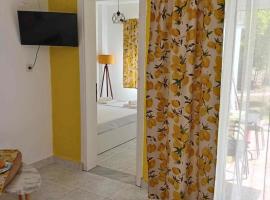 Villa De Flores, hotel in Toroni