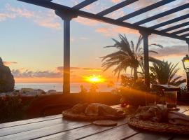 Casa Moni con Vistas al Mar, hotel v destinaci Playa de Santiago