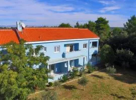 Sara Apartments