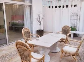 Stunning 2 bedroom home seapoint