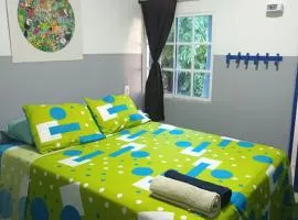 Hotelito La Aventura, AC private WC rooms near the old town, no tax