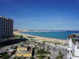 Appartement Cosy à Malabata Plage - Bord de mer et Gare TGV 3' à pied, Tanger City Mall à 2' à pied - Parking, WIFI, IPTV, AC
