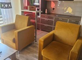 Apartament Baszta Kaszana, Hotel in Trzebiatów nad Regą