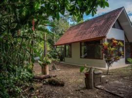 Magico Bosque - Bungalow, hotel en Moyobamba