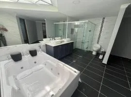 Casa de lujo con jacuzzi y desayuno incluido