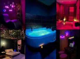 Suite mit Whirlpool, Sauna, Pole Dance und mehr