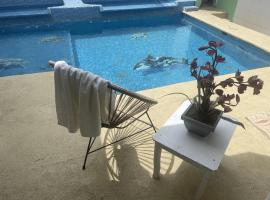 Hotel Oasis Cuyutlan, hotel with hot tubs in Cuyutl&aacute;n