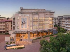 ์ฝ๋ฐ์ ์์นํ ํธํ
Courtyard by Marriott Goa Colva