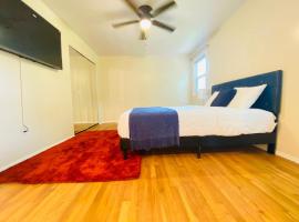 Master private bedroom and bathroom - Ensuite #5, ξενοδοχείο σε Laurel