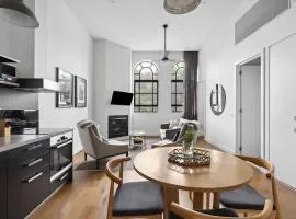 Devlin 103 Luxe Apartment