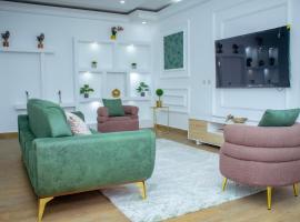 La Haussmannienne Place, hotel en Abiyán