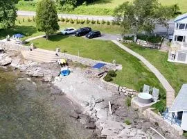 ZaLo Manor House Lakefront hot tub pets