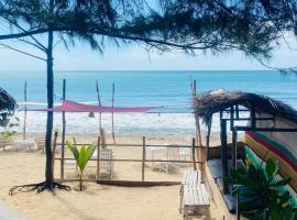 Shine Rise Hostel, hostel in Arugam Bay