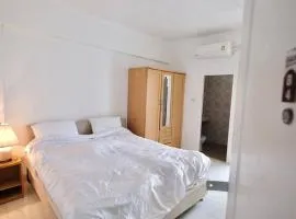 Airport View Apartment Cozy room near Airport