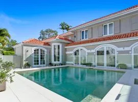 Elegance On The River, Noosa Waters
