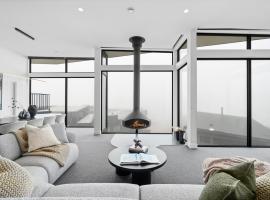 Luxury KH Chalet, hotel i Mount Hotham