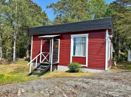 6 person holiday home in Djurhamn, hotel in Djurhamn