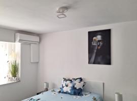 Apartament IRIS Băile Herculane, hotel di Băile Herculane