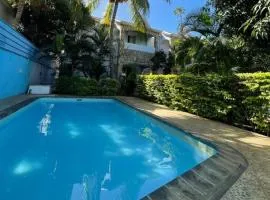 Paloma Villa - Villa Moderne et Privée avec 4 chambres-à-coucher - 5 min de la Plage Flic en Flac