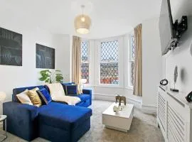 Home in Woodhouse, Leeds,Free 4 Car Parking,Free WiFi