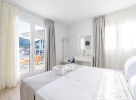 Elegant Seaside Residence